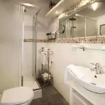 Fisher House アパート ソポト
