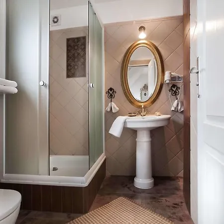 Апартаменты Fisher House *